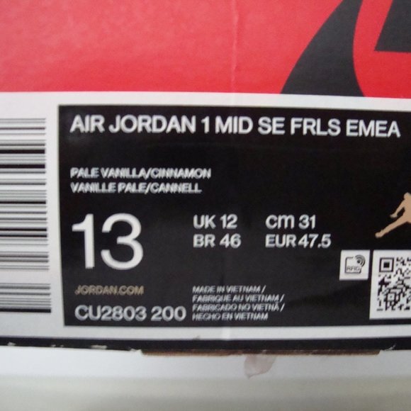 Jordan 1 Mid SE x Maison Chateau Rouge Fearless 2019 main image 14